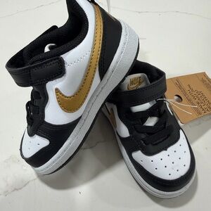 Nike Kids Sneakers - Black, White, Gold